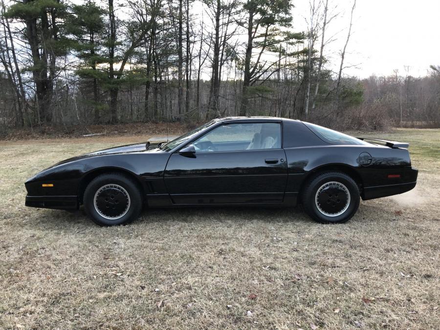  Pontiac Firebird Trans Am GTA KITT Tribute 1987 года  (фото 12 из 78)